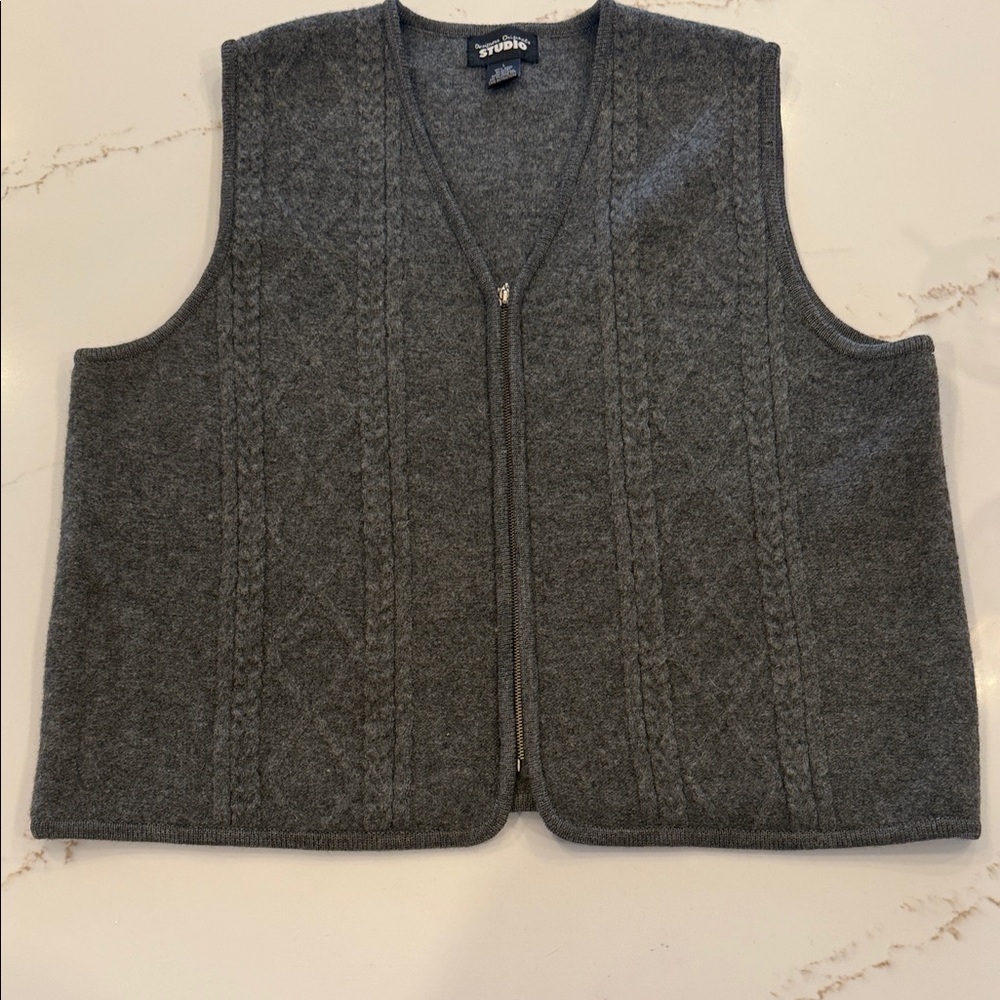 Designers Originals Studio 100% Wool Zip Vest | Timeless Gray Layer Large